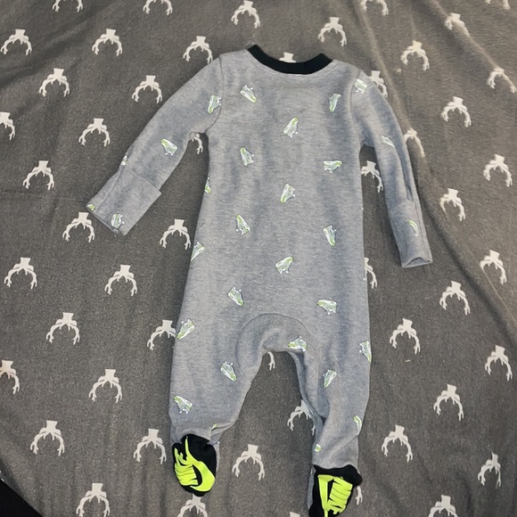 Newborn Nike Sleeper - Picture 2 of 3